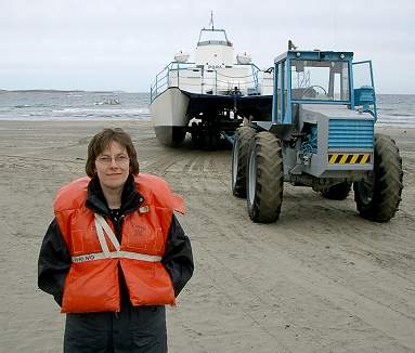 Unser Boot mit Traktor