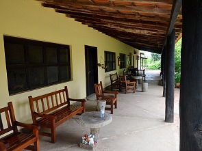 Veranda vor dem Restaurant