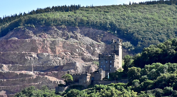Sooneck mit Steinbruch