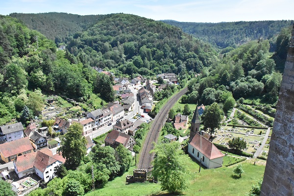 Blick zum Eisenbahntunnel