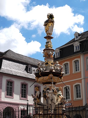 Brunnen