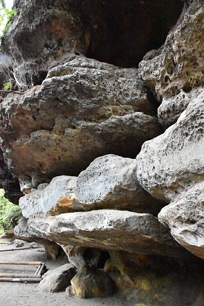 Höhleneingang