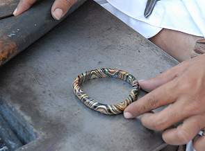 Der fast fertige Armreif