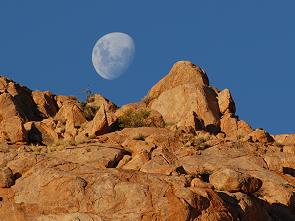 Der Mond geht auf