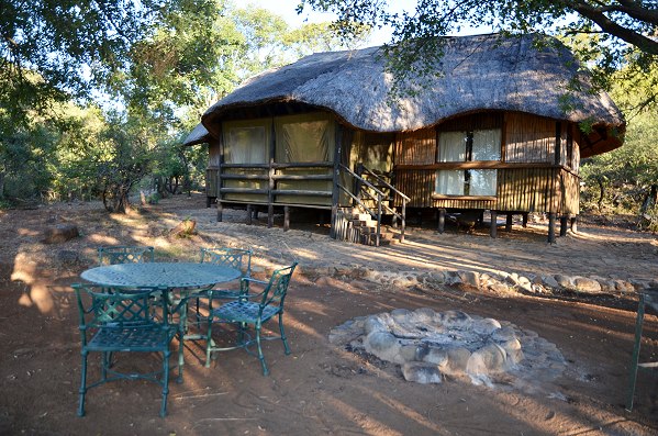 Grillplatz und Haupthaus